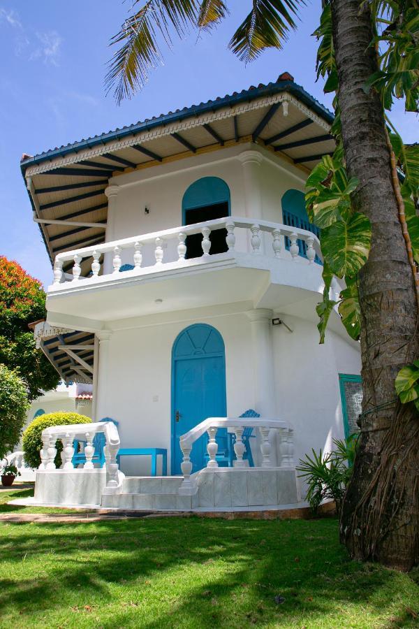 Alma Beach Hotel 韦利格默 外观 照片