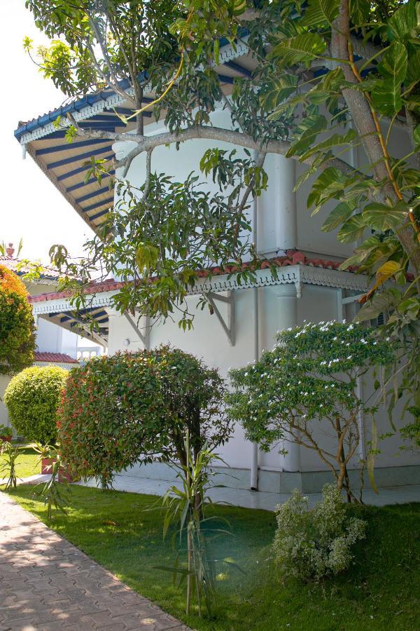 Alma Beach Hotel 韦利格默 外观 照片