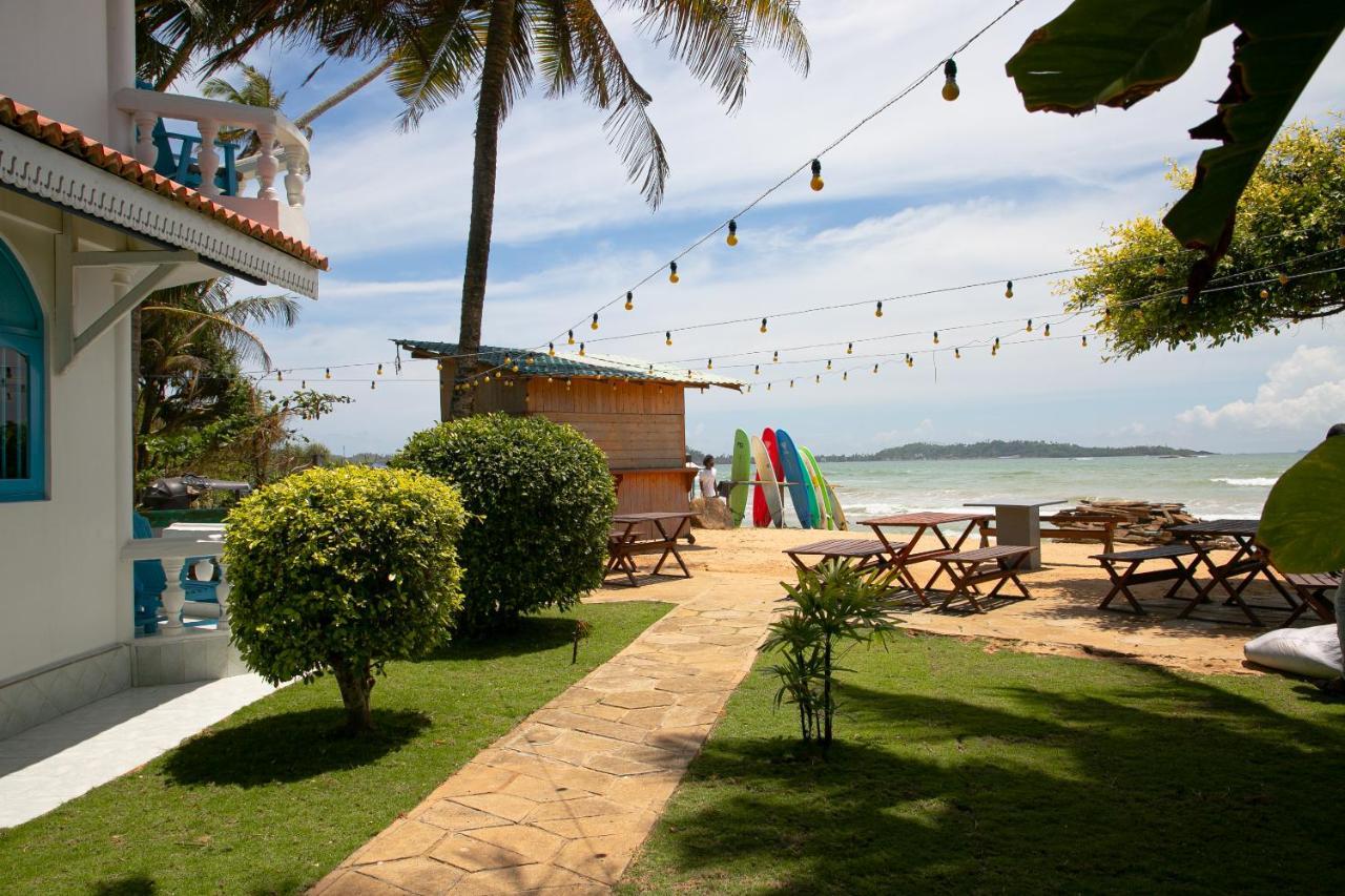 Alma Beach Hotel 韦利格默 外观 照片