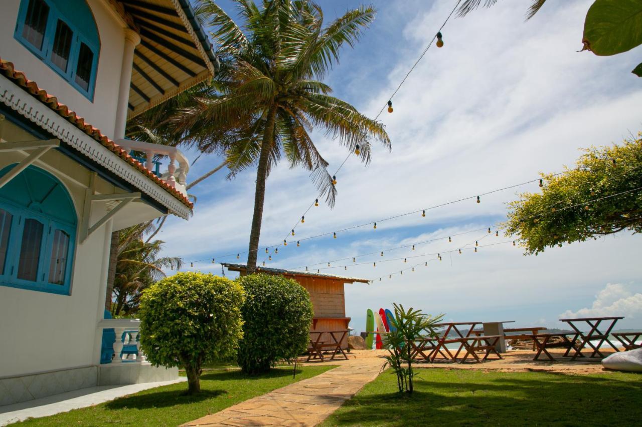 Alma Beach Hotel 韦利格默 外观 照片